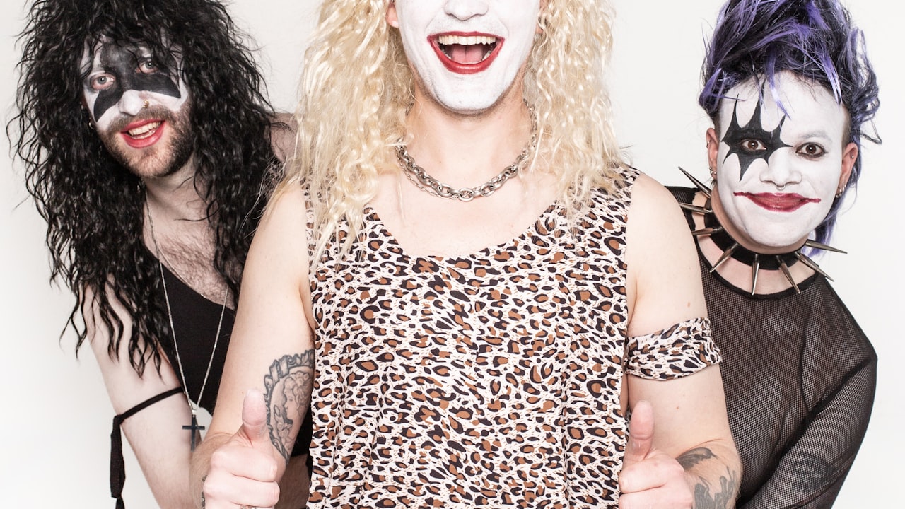 Dazzling Hairstyles: Tips for Selecting and Styling Highlight Wigs